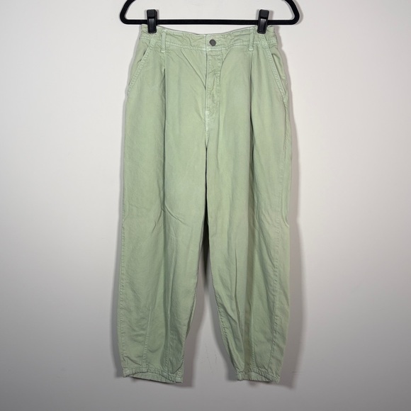 Pilcro The Breaker Mid-Rise Tapered Pull-On Jeans in Moss - 28 - Picture 4 of 6